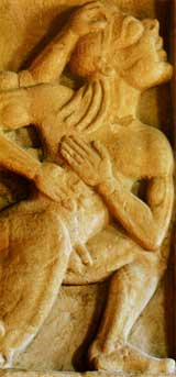 Particolare metopa raffigurante l'uccisione di Alcioneo per mano di Eracle. (Museo narrante di Hera Argiva)